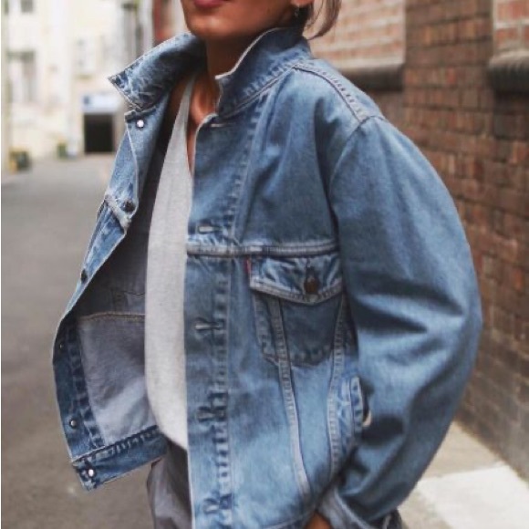 Vintage Levi's Classic Denim Boyfriend Jacket - Picture 3 of 13